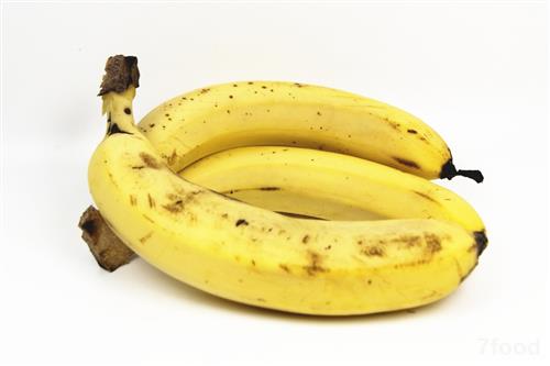 少吃香蕉牛奶防催眠
