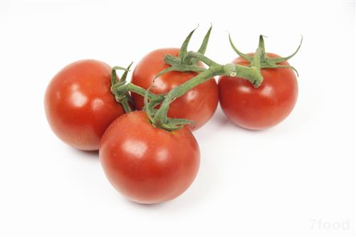 爱吃西红柿会得到6个好处 但不要买催熟的西红柿