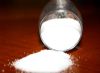 成年人每日食盐摄取量应低于5克