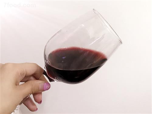 .乳腺癌 常饮红酒