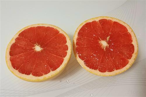 牙出血和葡萄柚