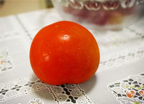 西红柿颜色越红营养越高