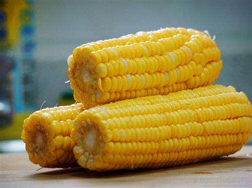 玉米营养成分表100克_玉米的营养成分及功效