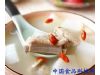 DIY家常菜：萝卜枸杞排骨汤