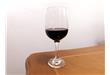 干红葡萄酒适宜在秋季饮用 秋季喝红酒的好处有哪些