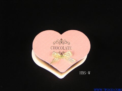 粉色心型巧克力盒